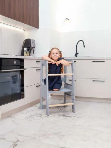 Aide de cuisine pour 2-3 enfants