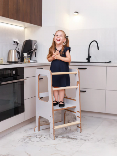 Aide de cuisine pour 2-3 enfants